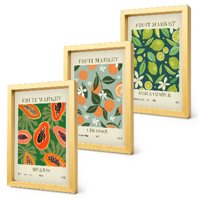 Gallery wall Vintage posters met fruitpatronen