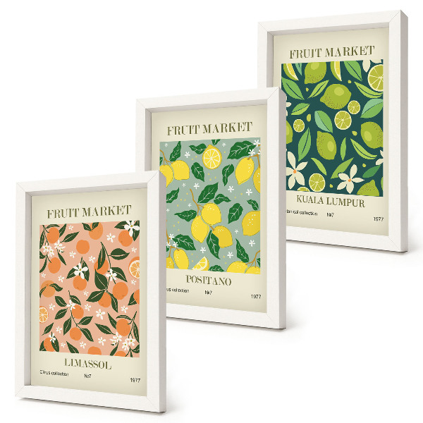 Gallery wall Fruitige patronen met citrusvruchten en vintage bloemen.
