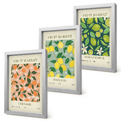 Gallery wall Fruitige patronen met citrusvruchten en vintage bloemen.