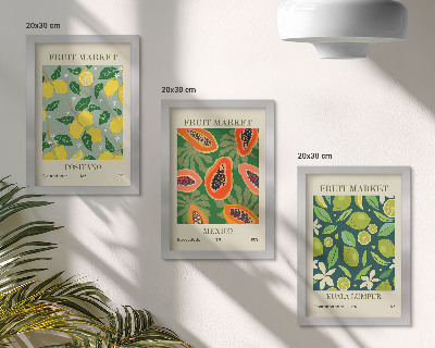 Gallery wall Fruitige patronen van citroenen, papaja's en limoenen.