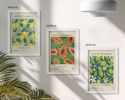 Gallery wall Fruitige patronen van citroenen, papaja's en limoenen.