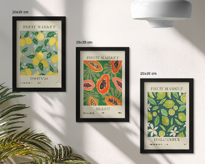 Gallery wall Fruitige patronen van citroenen, papaja's en limoenen.
