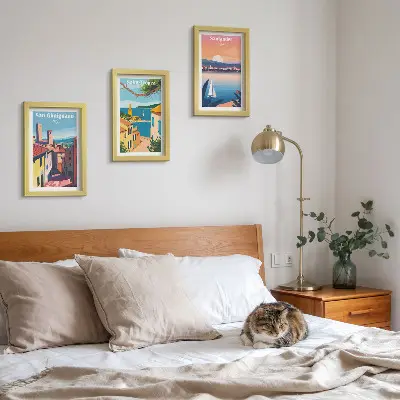 Gallery wall met Italiaanse stadjes en nostalgische kustlandschappen