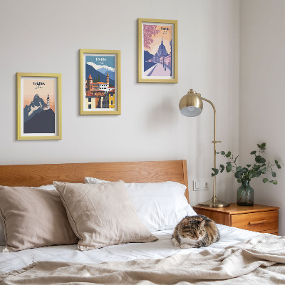 Gallery wall Bergen en retro-architectuur, kleurrijke illustraties