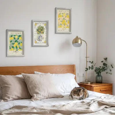 Gallery wall met Italiaanse posters van citrusbomen en fruit