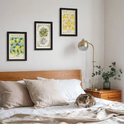 Gallery wall met Italiaanse posters van citrusbomen en fruit