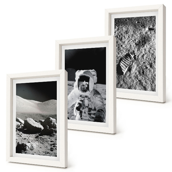 Set van ingelijste schilderijen Maanfoto's met astronaut en voetafdruk
