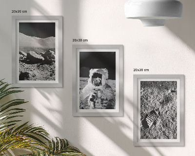 Set van ingelijste schilderijen Maanfoto's met astronaut en voetafdruk