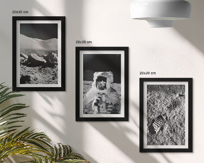 Set van ingelijste schilderijen Maanfoto's met astronaut en voetafdruk