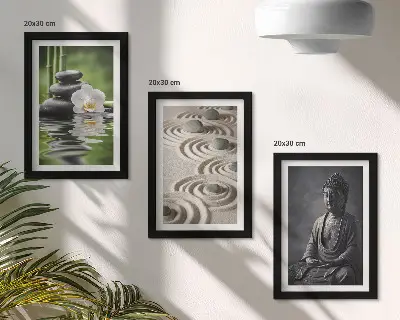 Gallery wall met rustgevend uitzicht op een Boeddha, stenen op het strand en bamboe