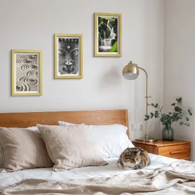 Gallery wall met rustgevende natuur, stenen, waterval en Boeddhabeeld
