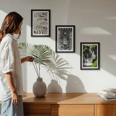 Gallery wall met rustgevende natuur, stenen, waterval en Boeddhabeeld