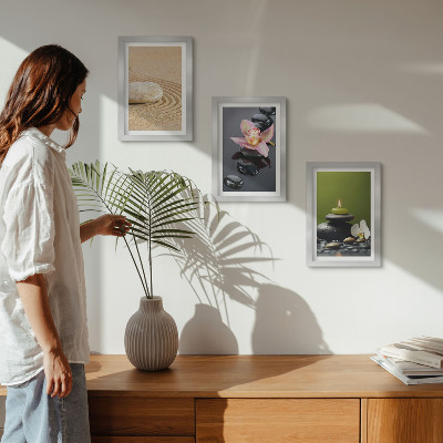 Gallery wall Rustgevende steenmotieven die vrede en zen uitstralen.