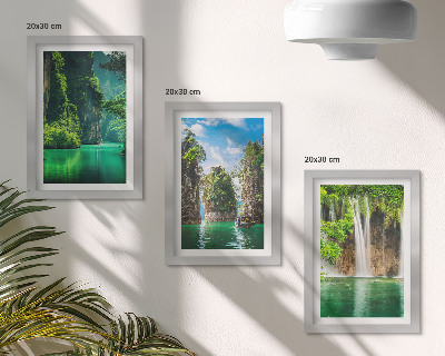 Set van ingelijste schilderijen Groene landschappen met watervallen en rotsen