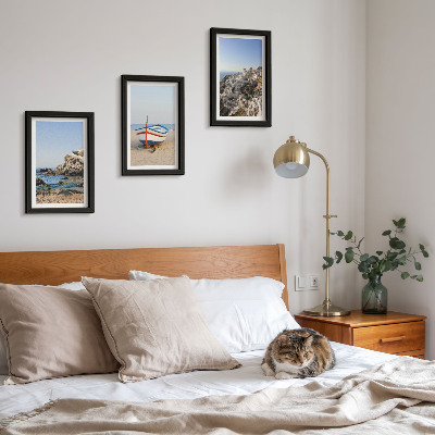 Gallery wall Uitzicht op zee met boot en witte huizen, Griekenland