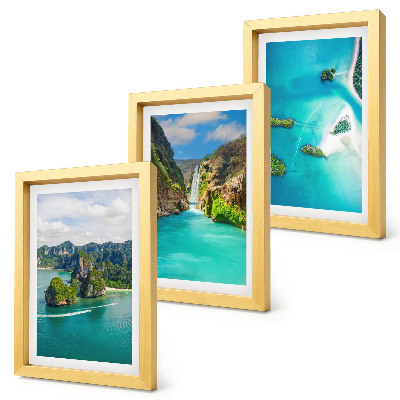 Set van ingelijste schilderijen Tropische landschappen met eilanden en turquoise water.