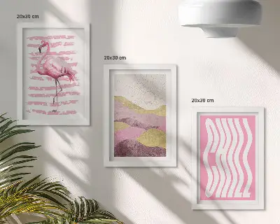 Gallery wall met roze flamingo's, pastel berglandschap en chill-letters