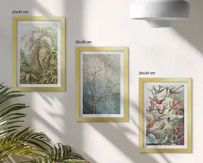 Gallery wall met tropische planten en kleurrijke vogels in de natuur