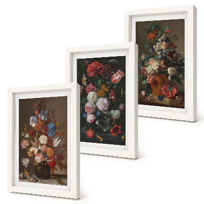 Gallery wall Bloemen in vazen, diverse vintage plantenarrangementen