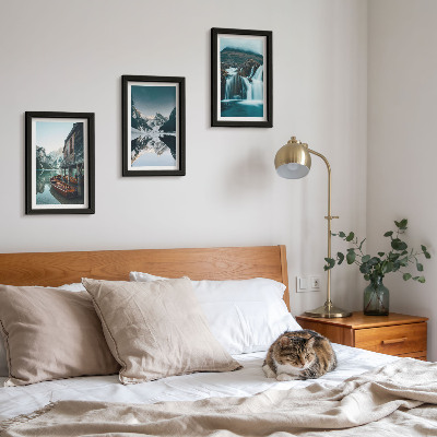 Gallery wall Berglandschappen met een waterval en een meer