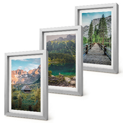 Gallery wall Berglandschap met een meer en een houten steiger.