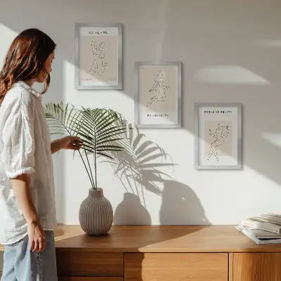Gallery wall minimalistische posters met vrouwelijke silhouetten