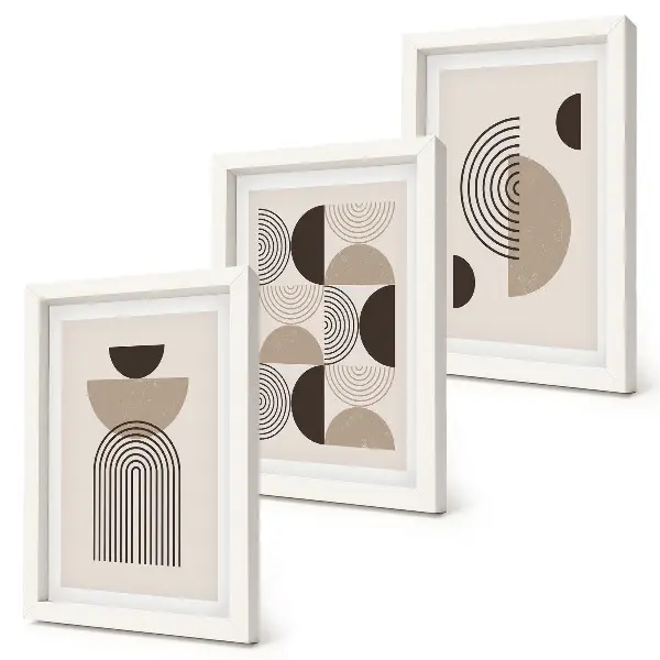 Gallery wall met abstracte geometrische patronen in minimalisme