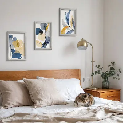 Gallery wall met plantenmotieven in aquarelstijl