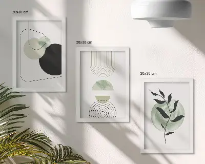 Set van ingelijste schilderijen met abstracte vormen en plantmotieven in het groen