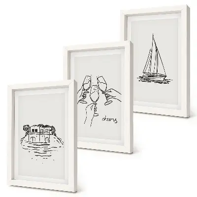 Gallery wall uitzicht op het huis aan het water met zeilboot en proostende glazen