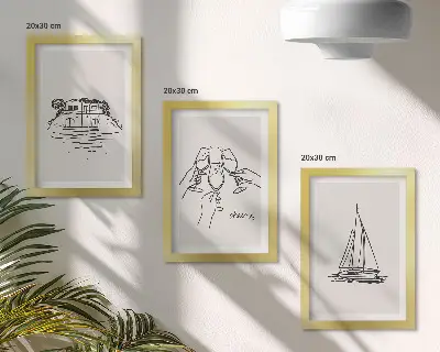 Gallery wall uitzicht op het huis aan het water met zeilboot en proostende glazen