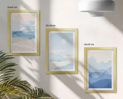 Set ingelijste schilderijen met blauwe en roze berglandschappen in aquarel