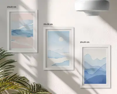 Set ingelijste schilderijen met blauwe en roze berglandschappen in aquarel