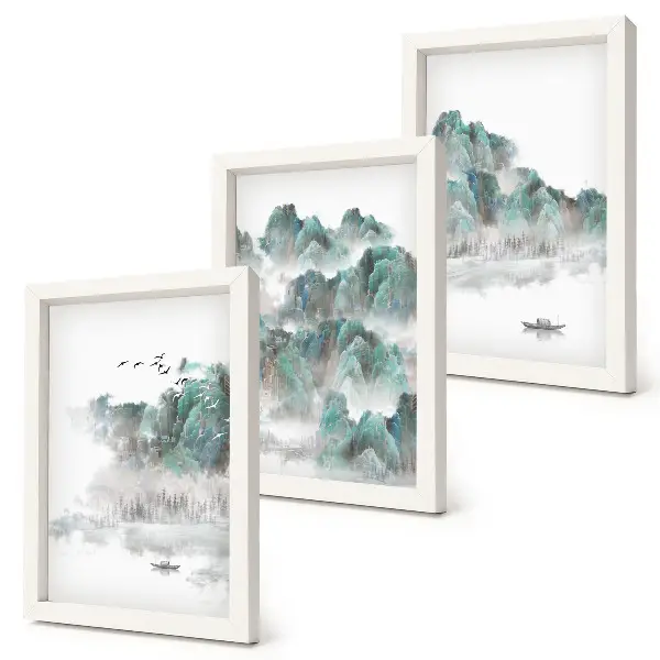 Gallery wall met een Japandi afbeelding van bergen in de wolken met vogels en een boot op het water