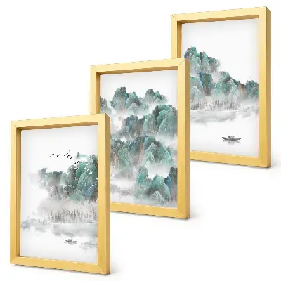 Gallery wall met een Japandi afbeelding van bergen in de wolken met vogels en een boot op het water