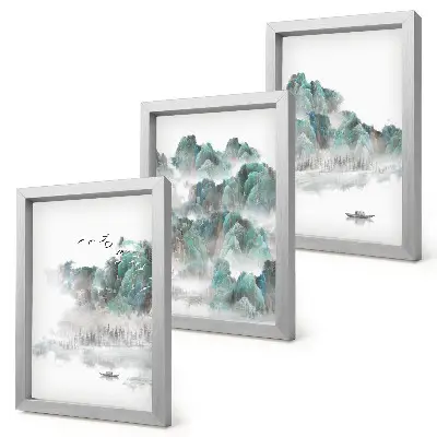 Gallery wall met een Japandi afbeelding van bergen in de wolken met vogels en een boot op het water