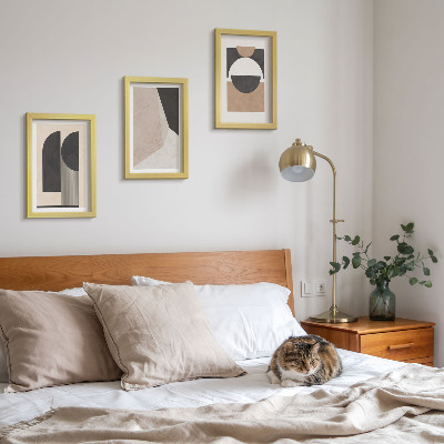 Gallery wall Abstracte vormen in beige en bruine tinten.