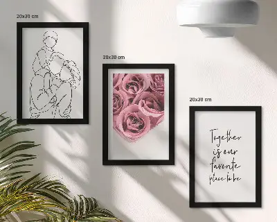 Set van ingelijste schilderijen familie lijntekening met rozenboeketten en huis inscriptie