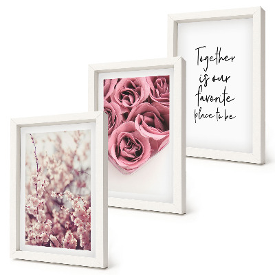 Gallery wall Bloemen en boeketten rozen met een zelfgeschreven tekst.