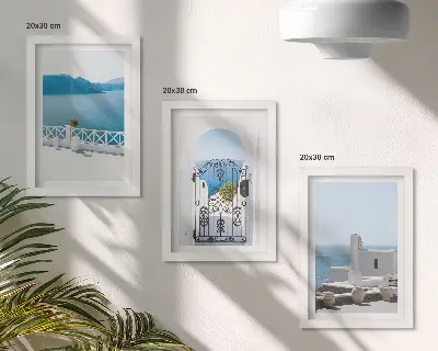 Set van ingelijste schilderijen zeezicht met witte gebouwen in Griekenland