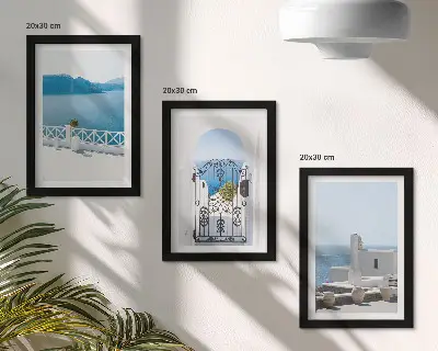 Set van ingelijste schilderijen zeezicht met witte gebouwen in Griekenland