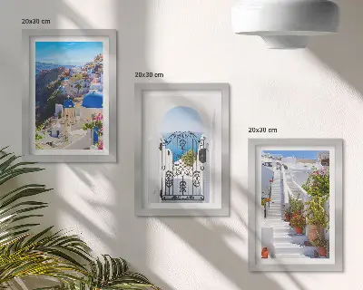 Set van ingelijste schilderijen met uitzichten op Santorini en de Griekse architectuur van Oia