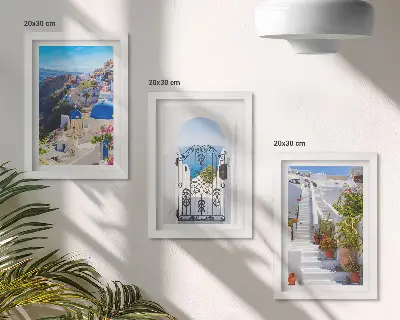Set van ingelijste schilderijen met uitzichten op Santorini en de Griekse architectuur van Oia
