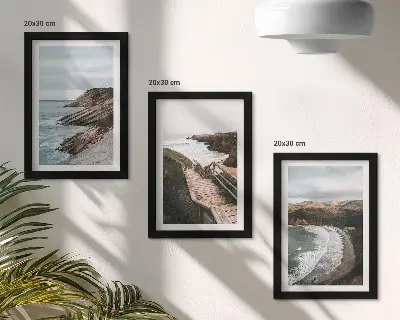 Gallery wall Uitzicht op zee met kliffen en strandlandschappen.