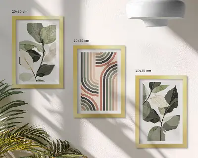 Set ingelijste schilderijen met plantmotieven en geometrische patronen in groene tinten