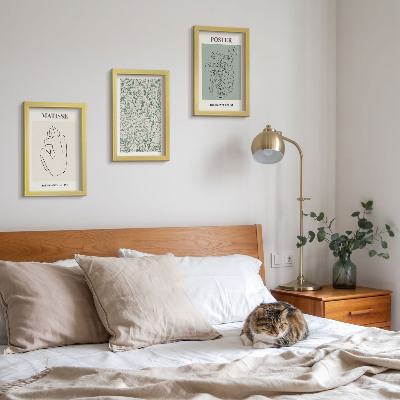 Gallery wall Lijnen en plantmotieven in een minimalistische stijl.