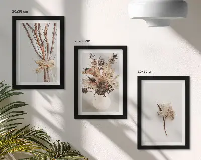 Set van ingelijste schilderijen met bloemen en takken in een minimalistische, natuurlijke stijl