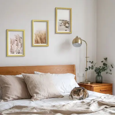 Gallery wall met pampasgrasvelden en een bohemien strand
