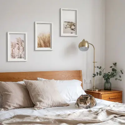 Gallery wall met pampasgrasvelden en een bohemien strand