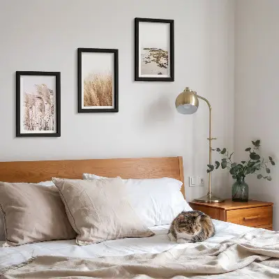 Gallery wall met pampasgrasvelden en een bohemien strand
